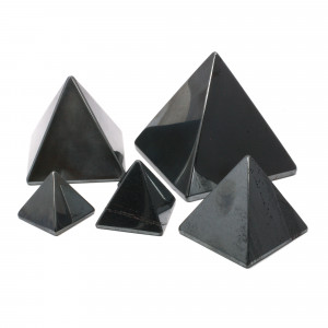 Pyramid, Hematite, Mini, ~25mm
